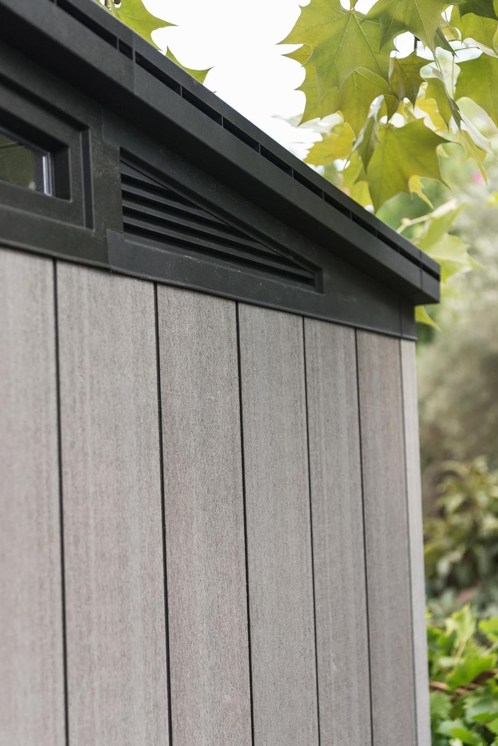 Keter Artisan 11x7 Gerätehaus – Wetterfestes Gartenhaus mit Boden, Pultdach, Doppeltüren & Fenster, Ideal für Outdoor-Aufbewahrung, 342x218x226cm, 13,7 m³, grau