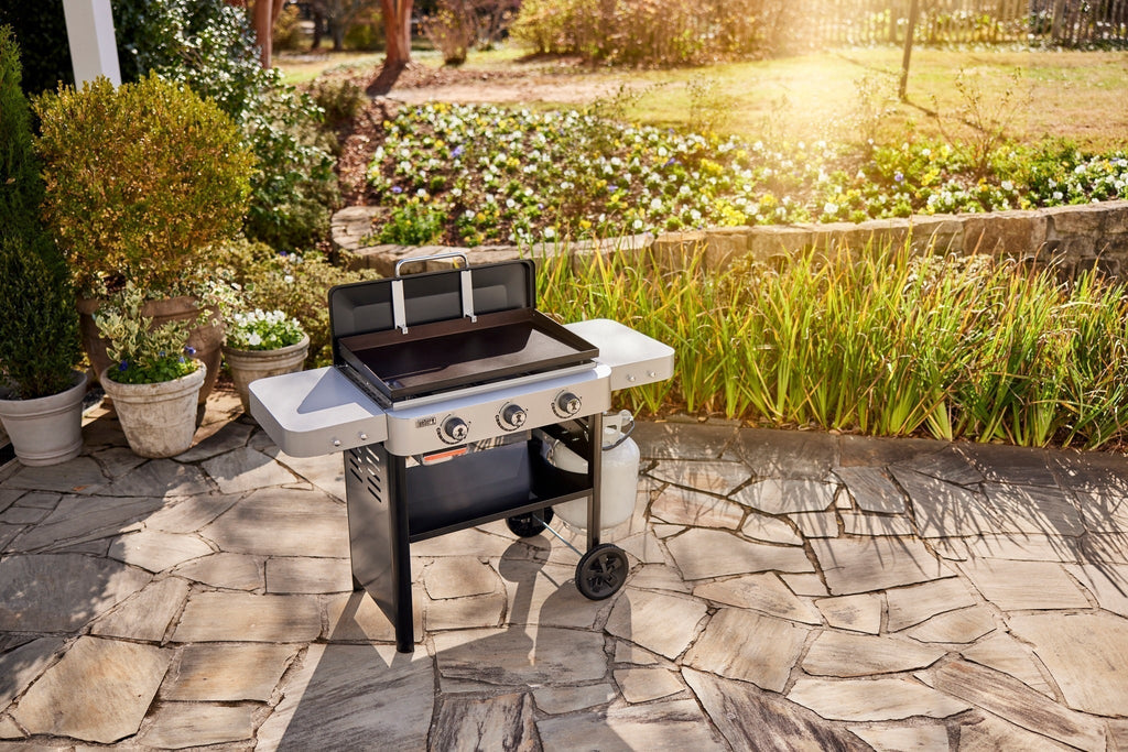 Weber 28" Griddle Liquid Propane Grill